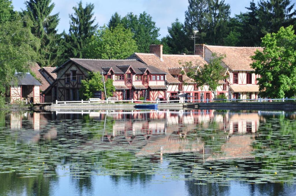 Hotel - Restaurant Le Moulin De Villiers Nouan-le-Fuzelier Exterior photo